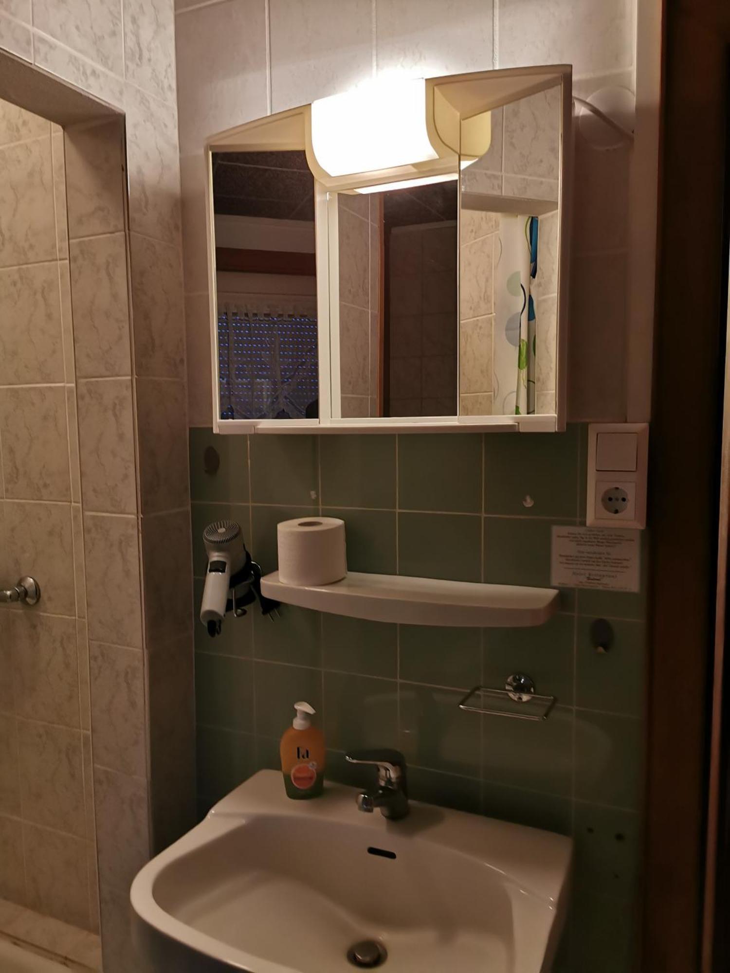 See Lord Hotel Kaiserslautern Chambre photo